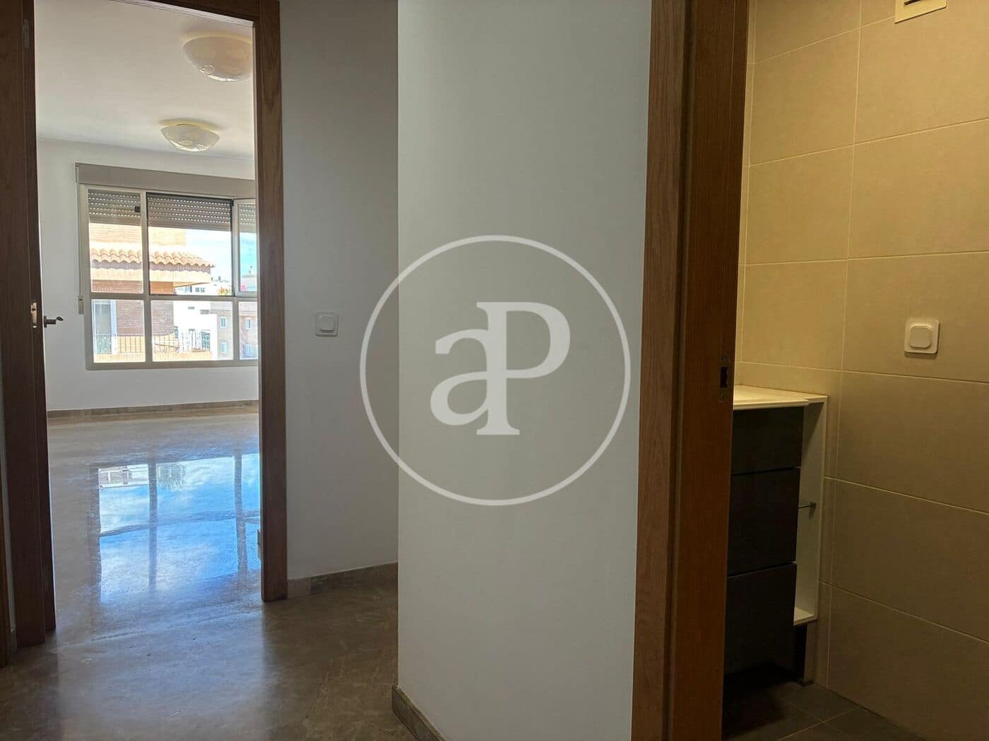 3 bedroom Apartment for rent in Paterna with garage - € 1,300 (Ref: 9829261)