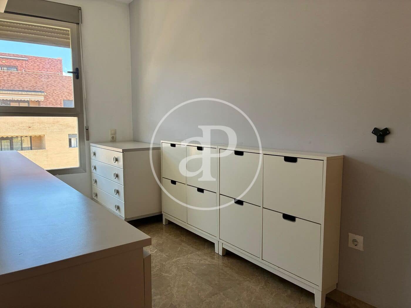 3 bedroom Apartment for rent in Paterna with garage - € 1,300 (Ref: 9829261)