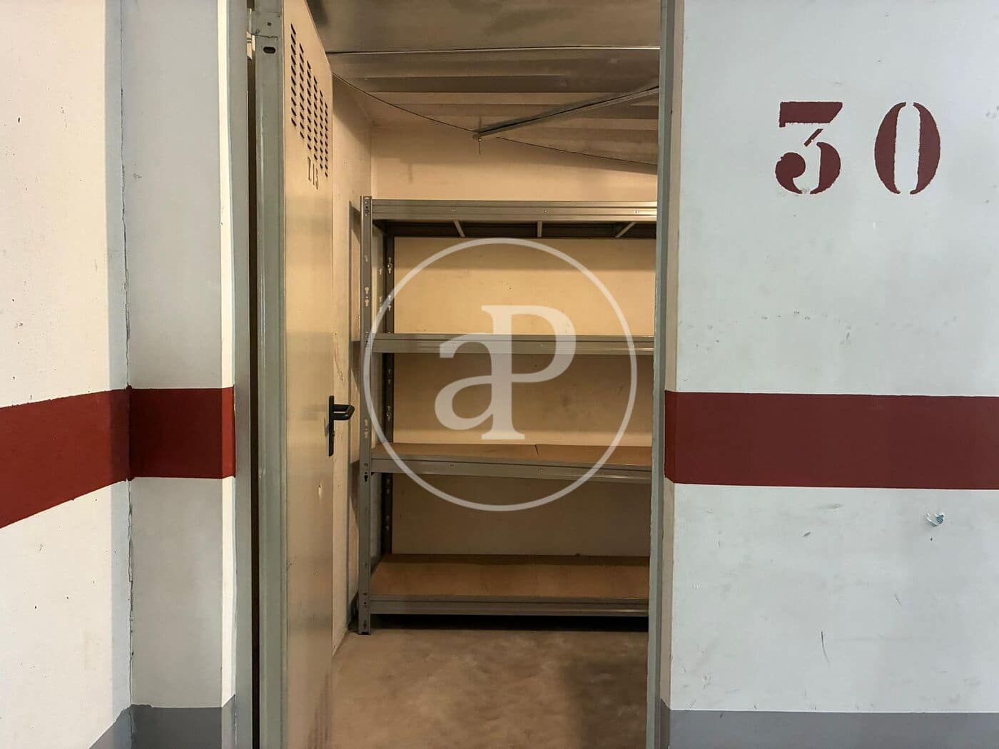 3 bedroom Apartment for rent in Paterna with garage - € 1,300 (Ref: 9829261)