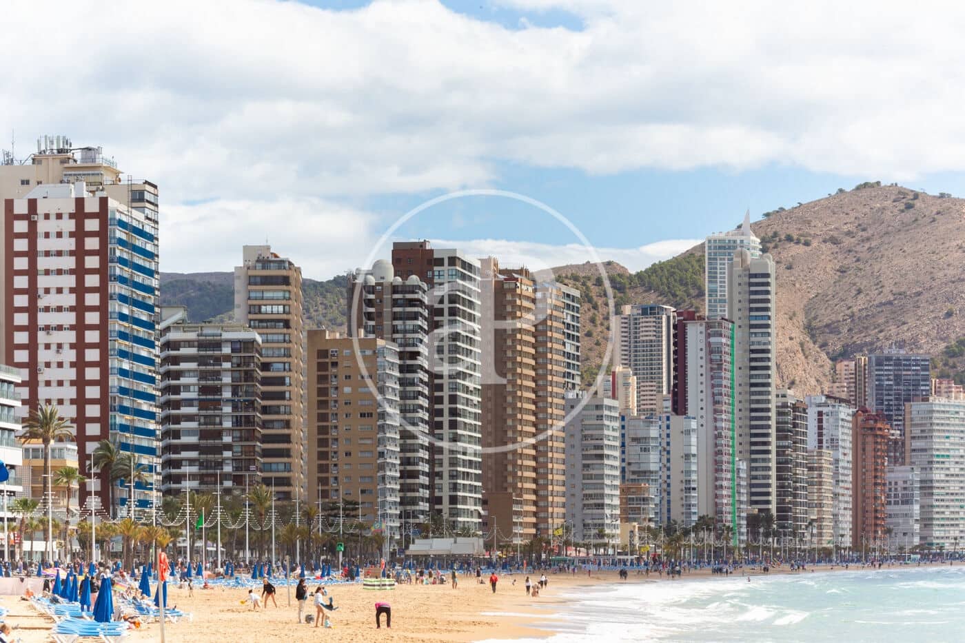 1 sypialnia Apartament do wynajęcia w Benidorm z basenem garażem - 4 400 € (Ref: 9831609)