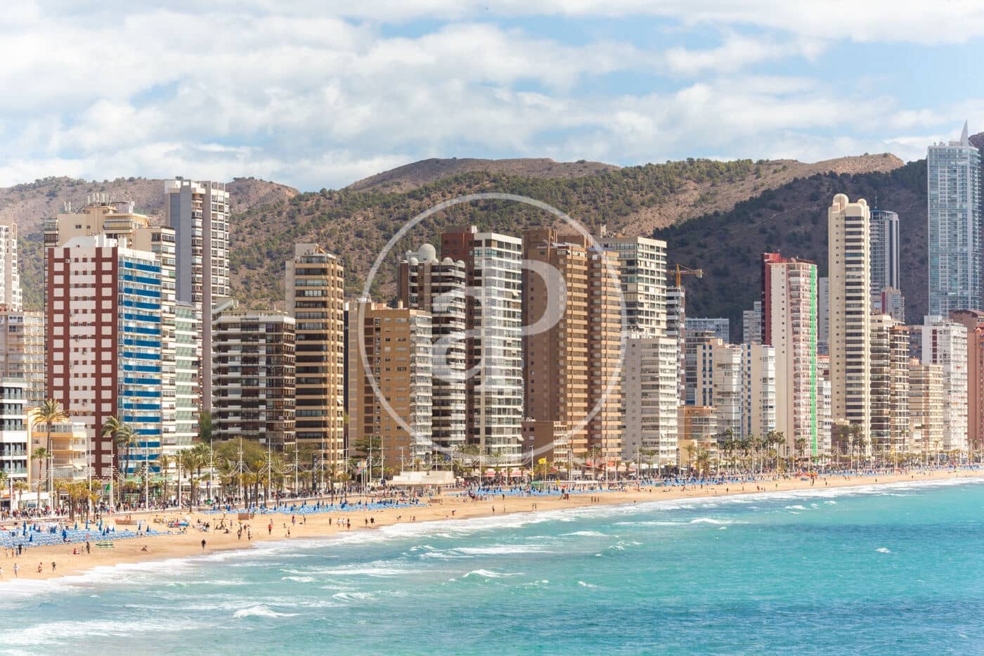 1 sypialnia Apartament do wynajęcia w Benidorm z basenem garażem - 4 400 € (Ref: 9831609)