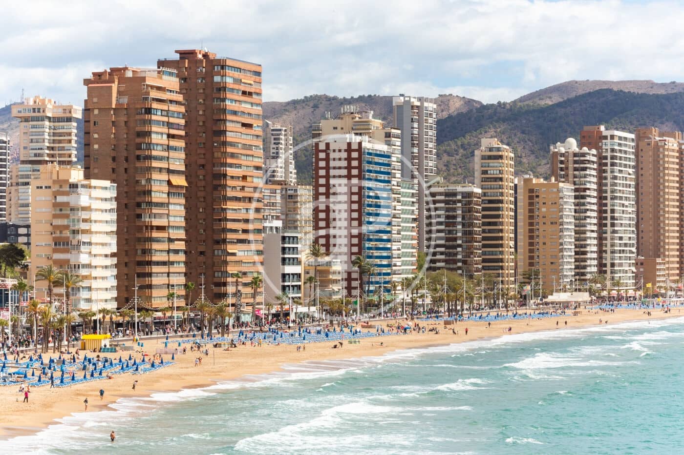 1 sypialnia Apartament do wynajęcia w Benidorm z basenem garażem - 4 400 € (Ref: 9831609)