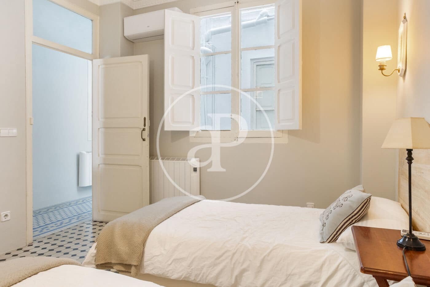 2 soverom Leilighet til leie i Valencia by - € 2 600 (Ref: 9831611)