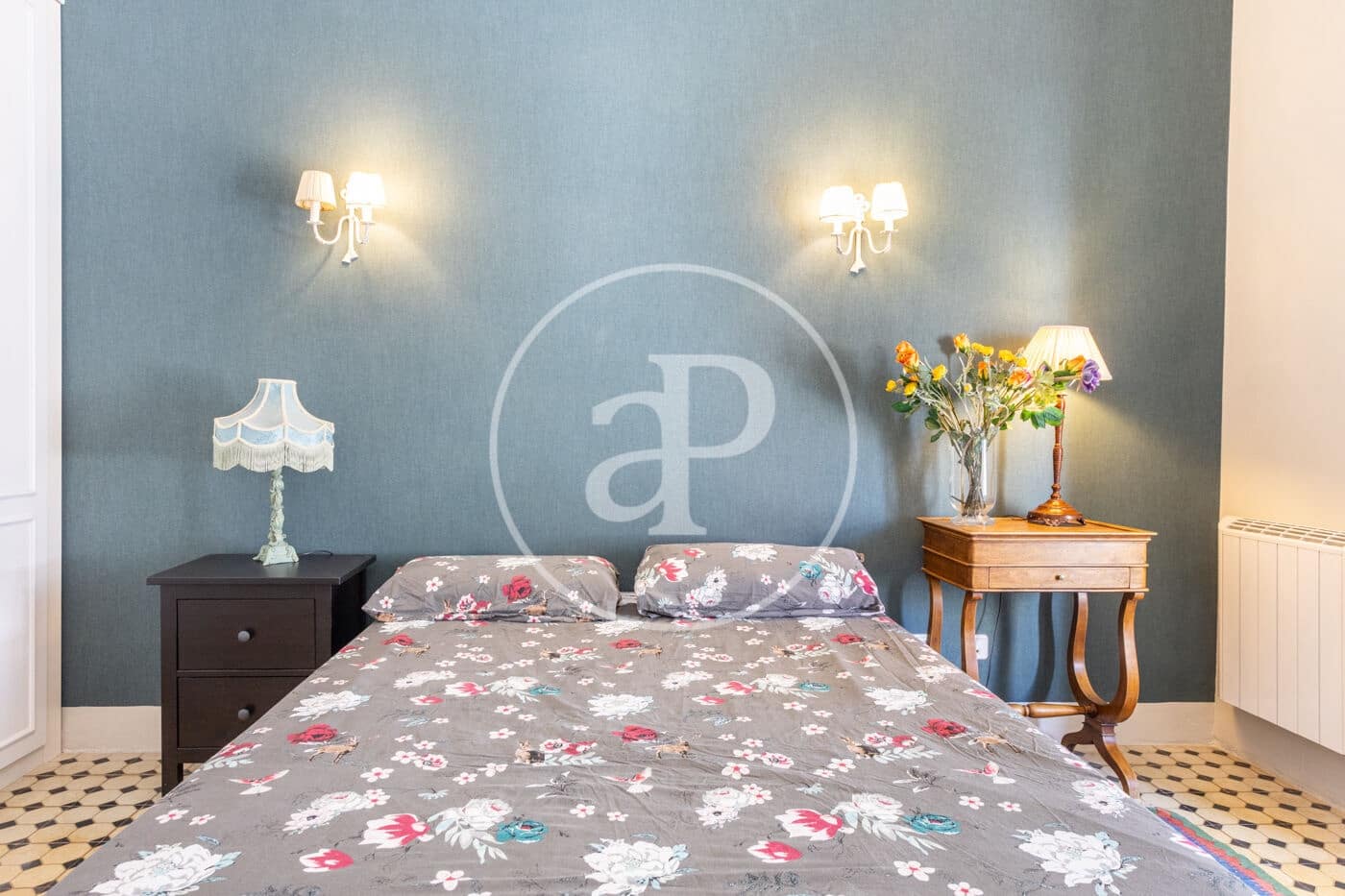 2 soverom Leilighet til leie i Valencia by - € 2 600 (Ref: 9831611)