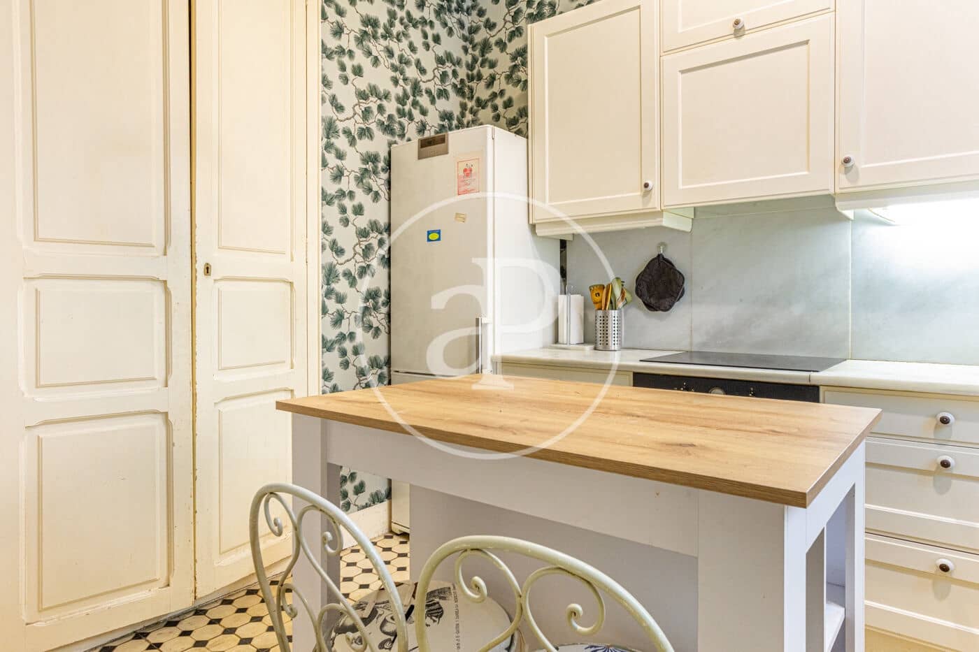 2 soverom Leilighet til leie i Valencia by - € 2 600 (Ref: 9831611)