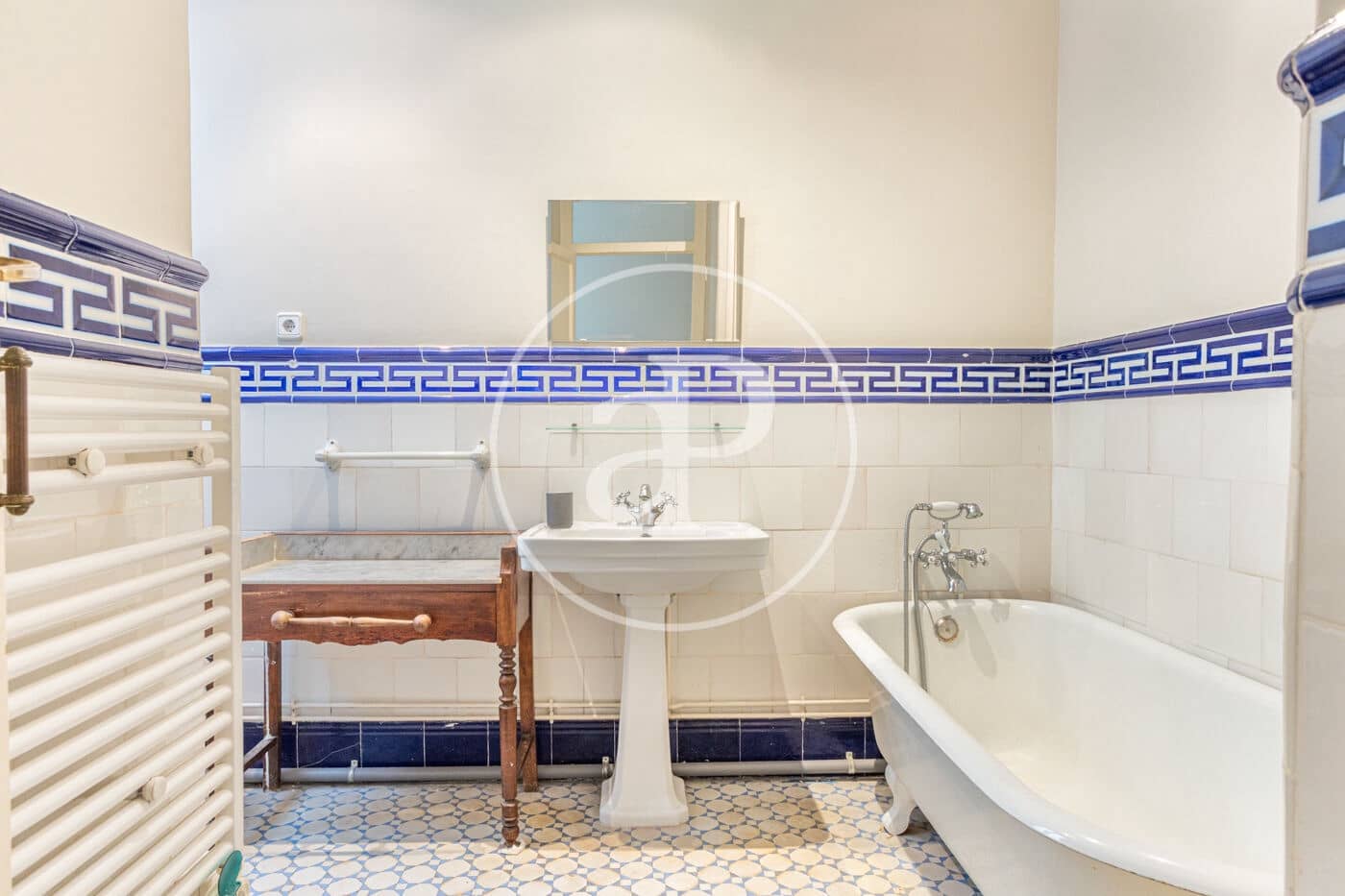 2 soverom Leilighet til leie i Valencia by - € 2 600 (Ref: 9831611)