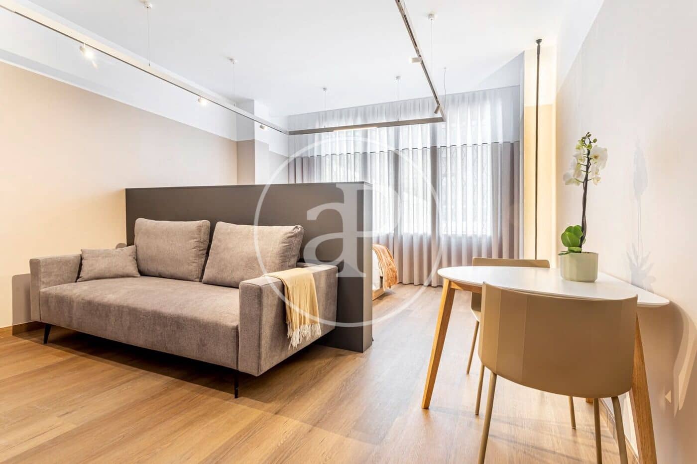 1 Zimmer Apartment zu vermieten in Valencia Stadt - 2.200 € (Ref: 9831613)