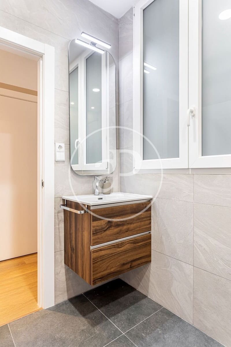 1 Zimmer Apartment zu vermieten in Valencia Stadt - 2.200 € (Ref: 9831613)