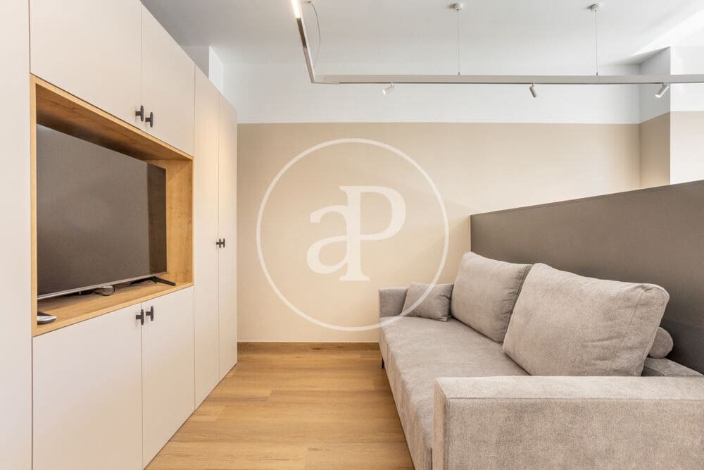 1 soveværelse Lejlighed til leje i Valencia by - € 2.200 (Ref: 9831613)