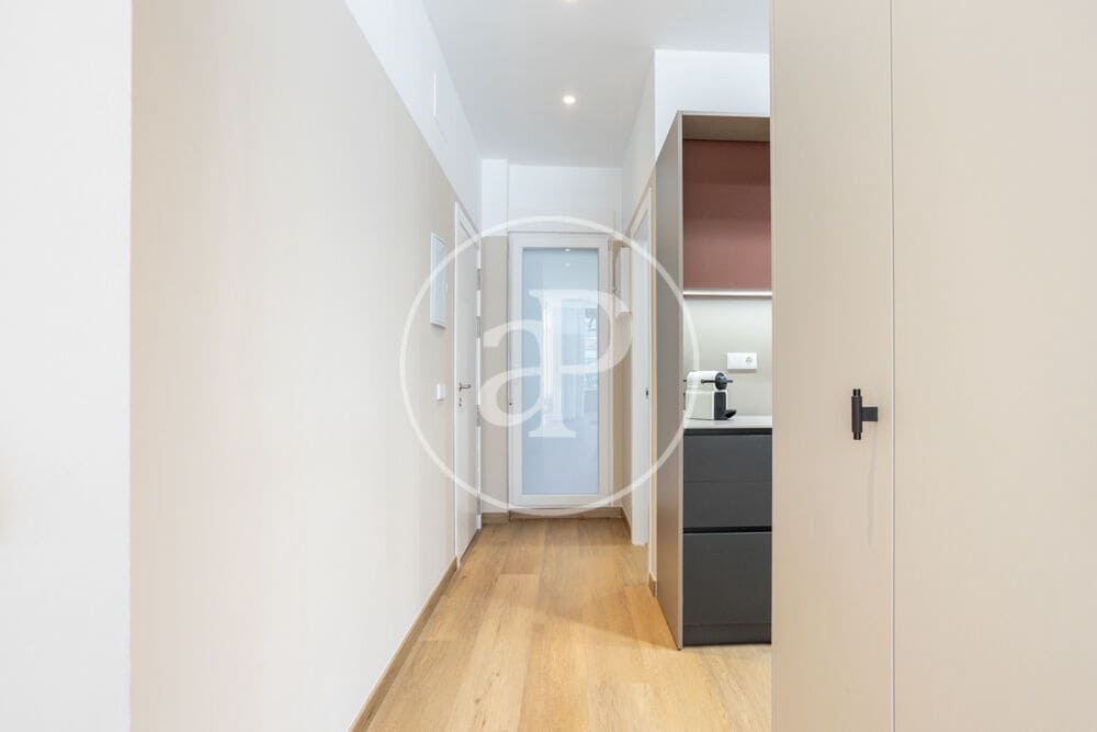 1 soveværelse Lejlighed til leje i Valencia by - € 2.200 (Ref: 9831613)