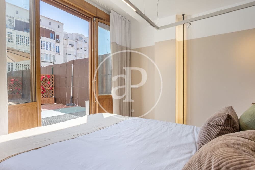 1 soveværelse Lejlighed til leje i Valencia by - € 2.200 (Ref: 9831613)