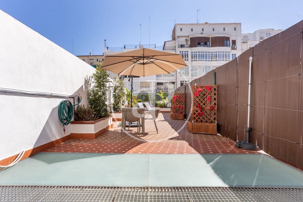 1 soveværelse Lejlighed til leje i Valencia by - € 2.200 (Ref: 9831613)