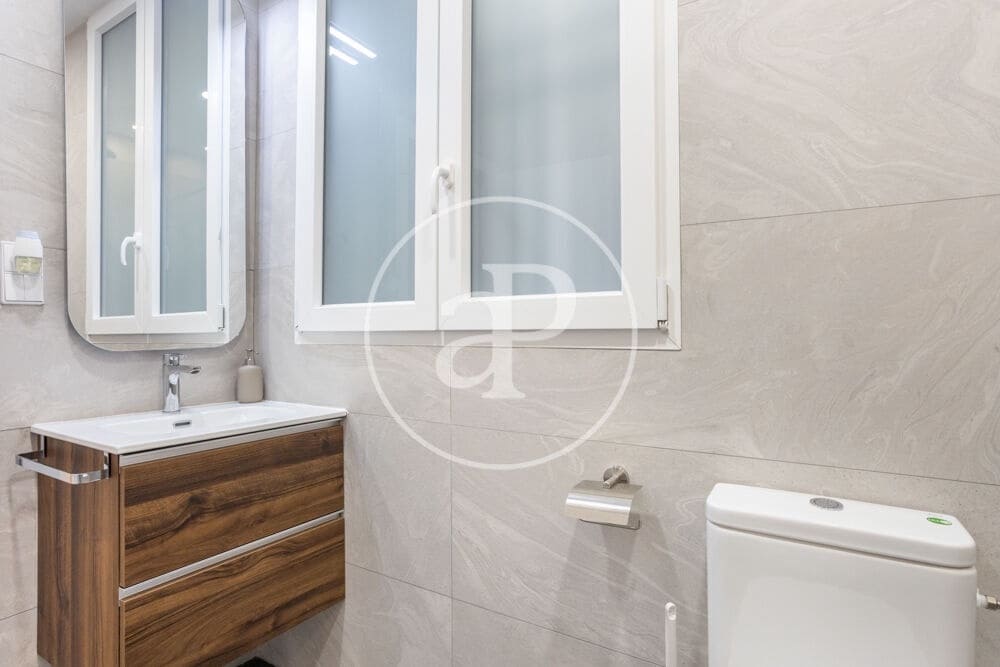 1 soveværelse Lejlighed til leje i Valencia by - € 2.200 (Ref: 9831613)