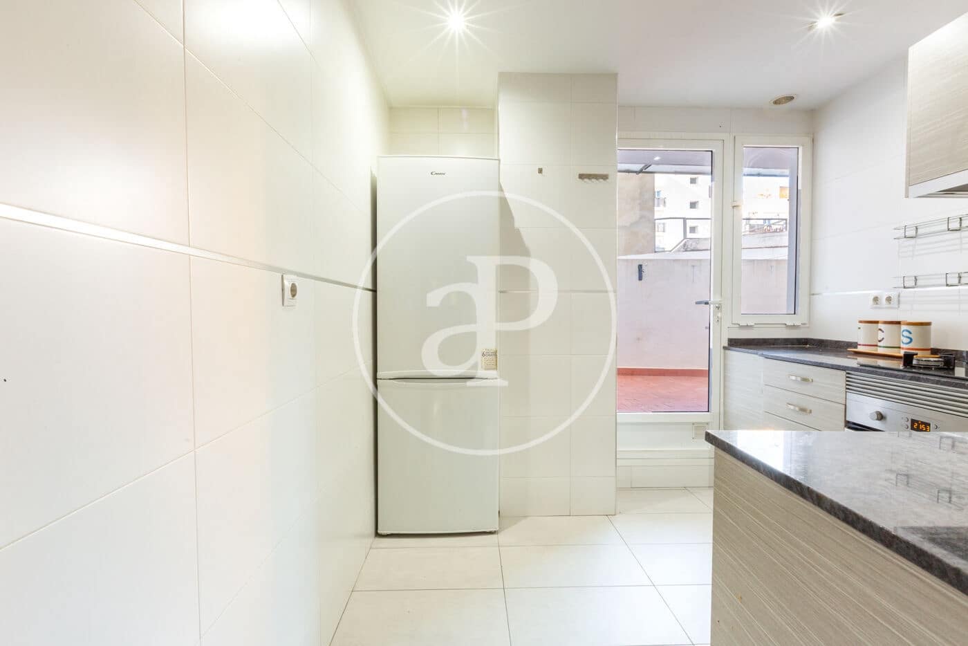 Apartamento de 4 habitaciones en València ciudad en venta - 345.000 € (Ref: 9831614)