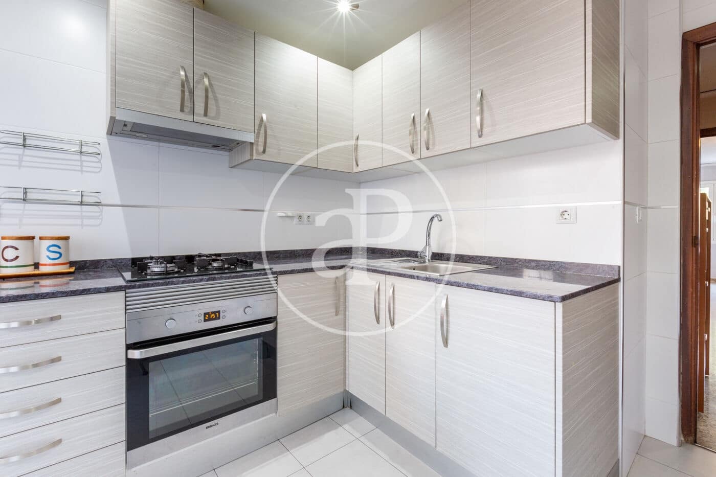 Apartamento de 4 habitaciones en València ciudad en venta - 345.000 € (Ref: 9831614)