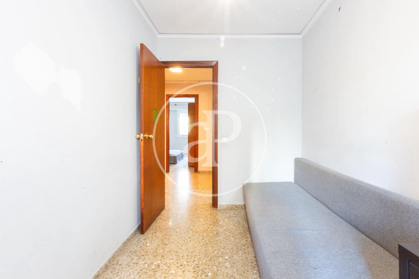 Apartamento de 4 habitaciones en València ciudad en venta - 345.000 € (Ref: 9831614)