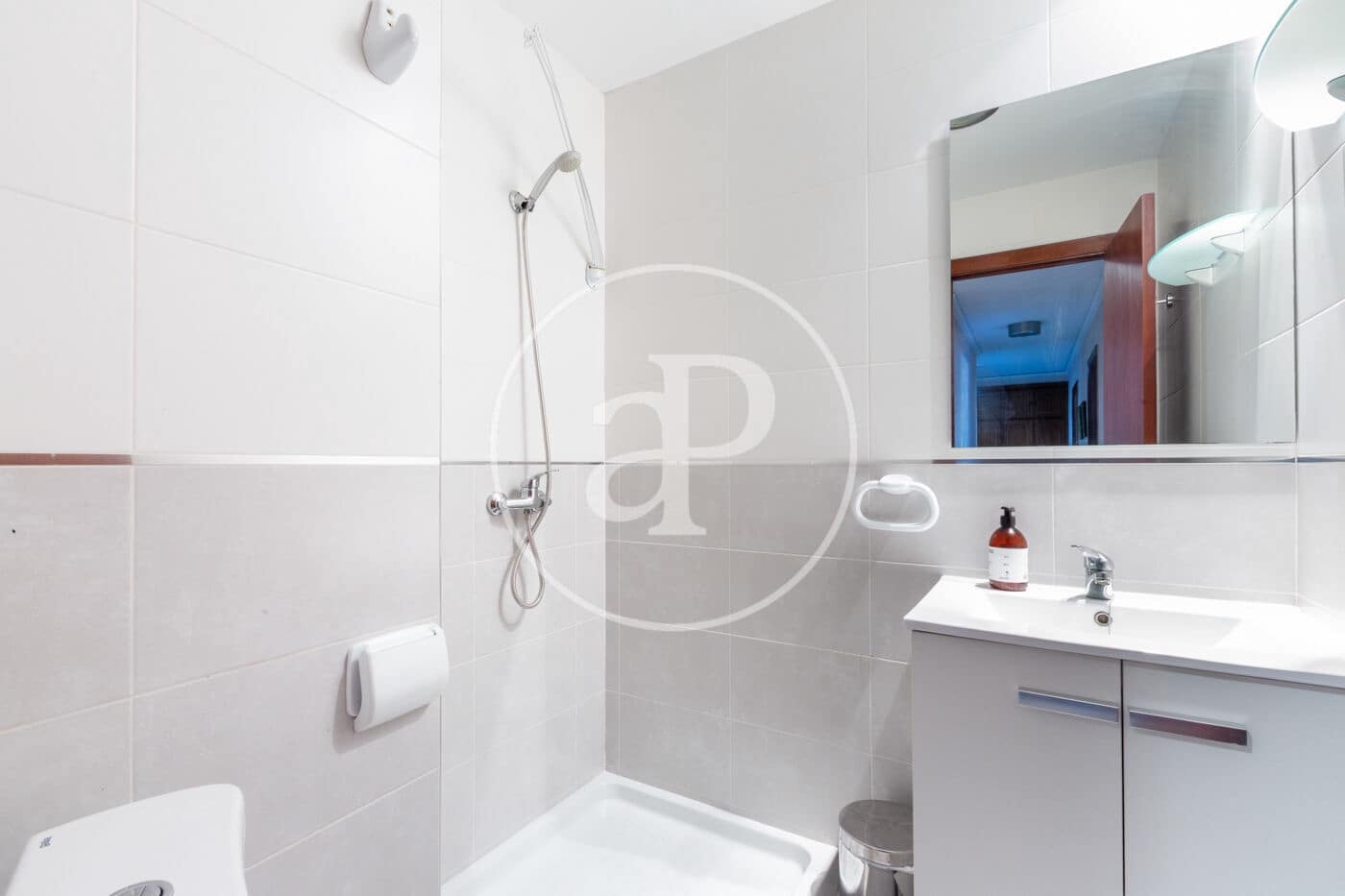 Apartamento de 4 habitaciones en València ciudad en venta - 345.000 € (Ref: 9831614)