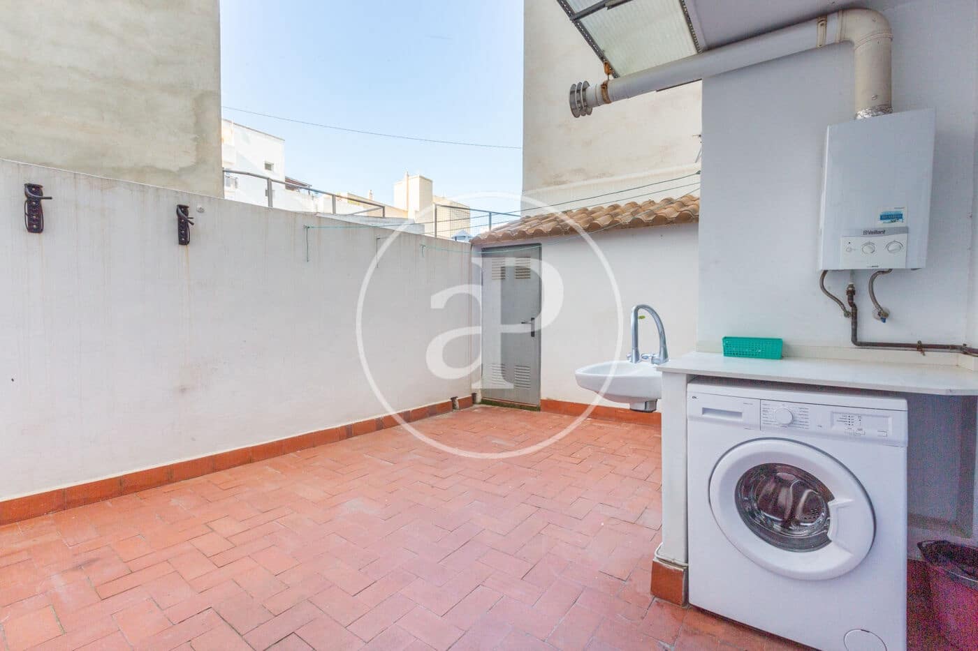 Apartamento de 4 habitaciones en València ciudad en venta - 345.000 € (Ref: 9831614)