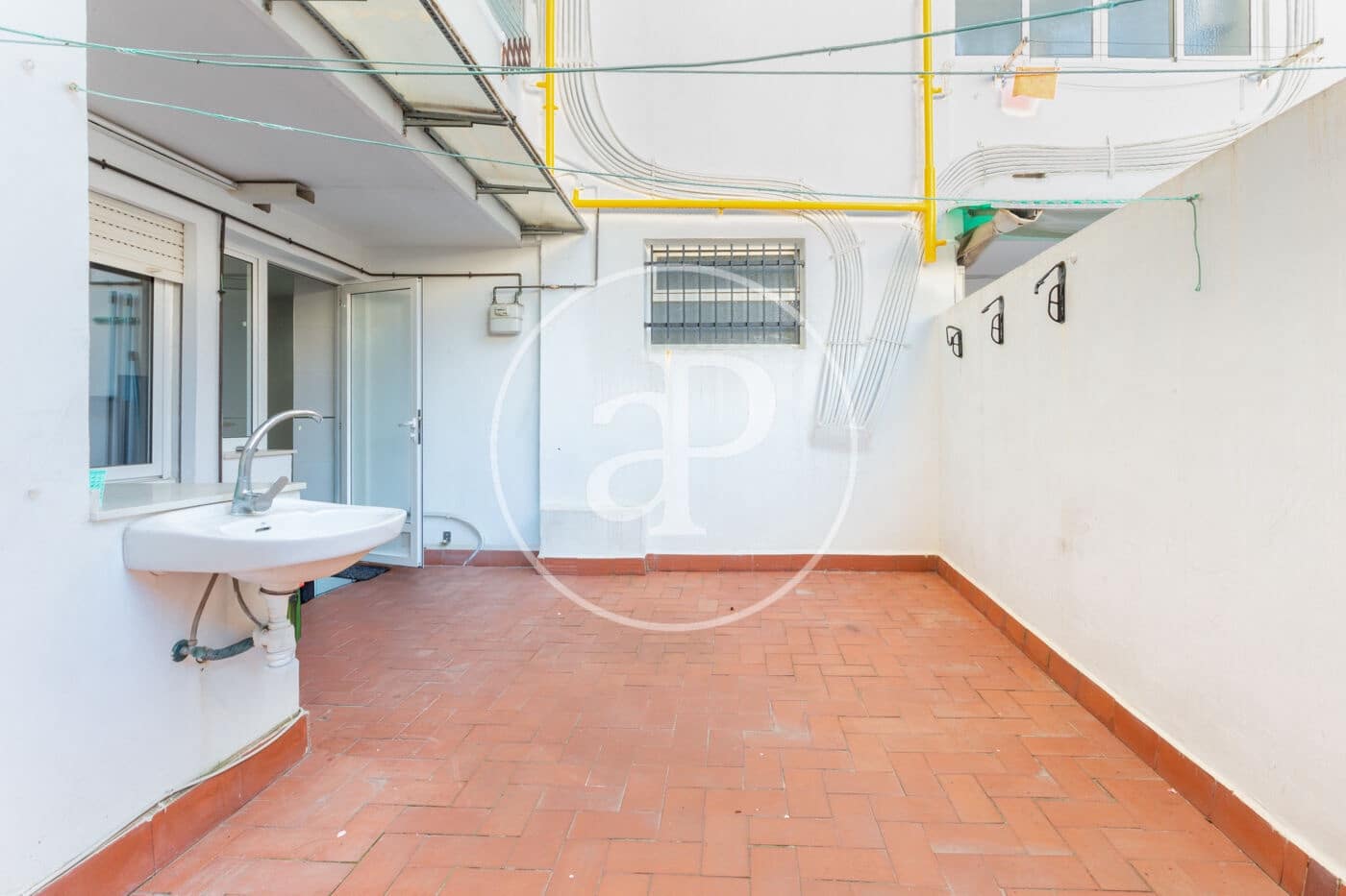 Apartamento de 4 habitaciones en València ciudad en venta - 345.000 € (Ref: 9831614)