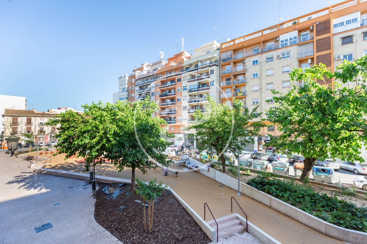 Apartamento de 4 habitaciones en València ciudad en venta - 345.000 € (Ref: 9831614)
