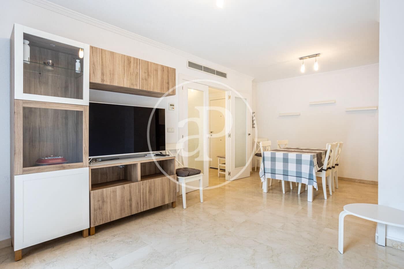 2 Zimmer Apartment zu vermieten in Valencia Stadt mit Pool Garage - 1.500 € (Ref: 9831616)