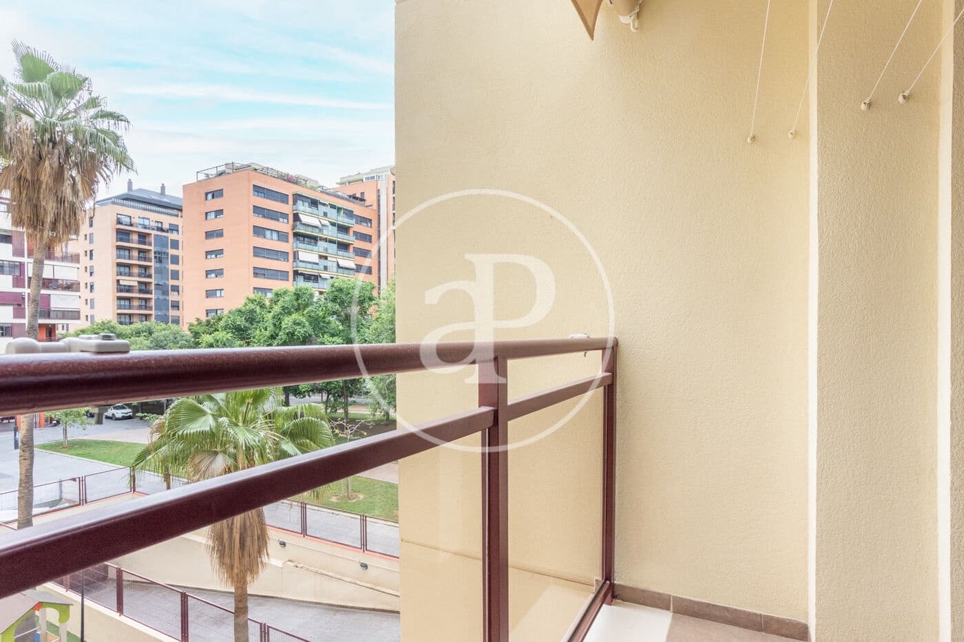 2 Zimmer Apartment zu vermieten in Valencia Stadt mit Pool Garage - 1.500 € (Ref: 9831616)