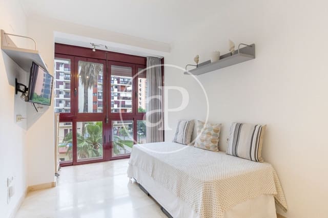 2 makuuhuone Huoneisto vuokrattavana paikassa Ciutat de les Arts i de les Ciencies, Valencia kaupunki mukana uima-altaan 
autotalli - 1 500 € (Ref: 9831616)