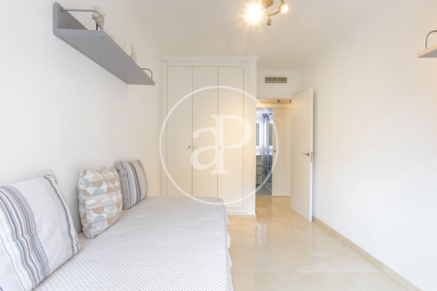 2 Zimmer Apartment zu vermieten in Valencia Stadt mit Pool Garage - 1.500 € (Ref: 9831616)