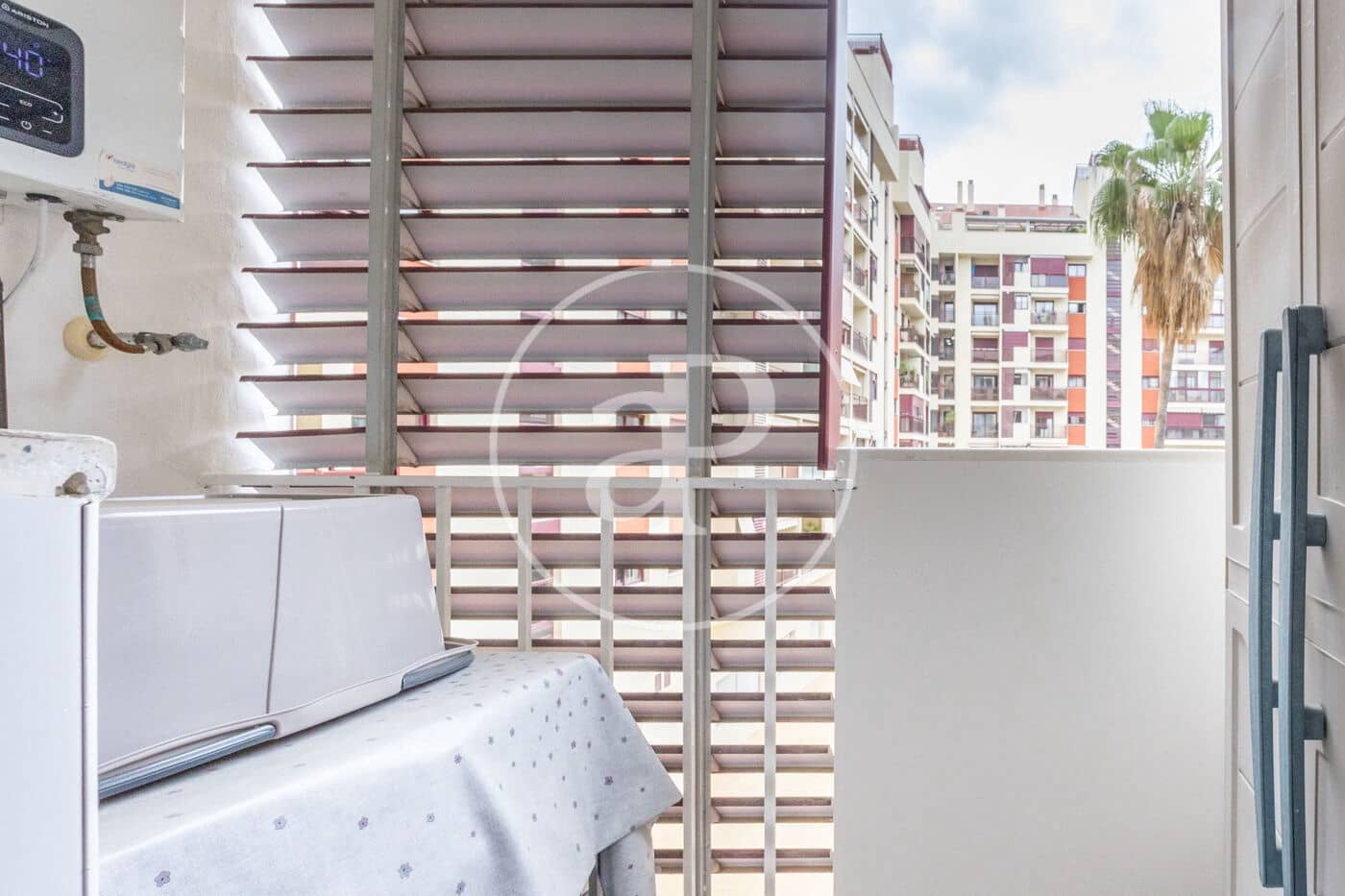 2 Zimmer Apartment zu vermieten in Valencia Stadt mit Pool Garage - 1.500 € (Ref: 9831616)