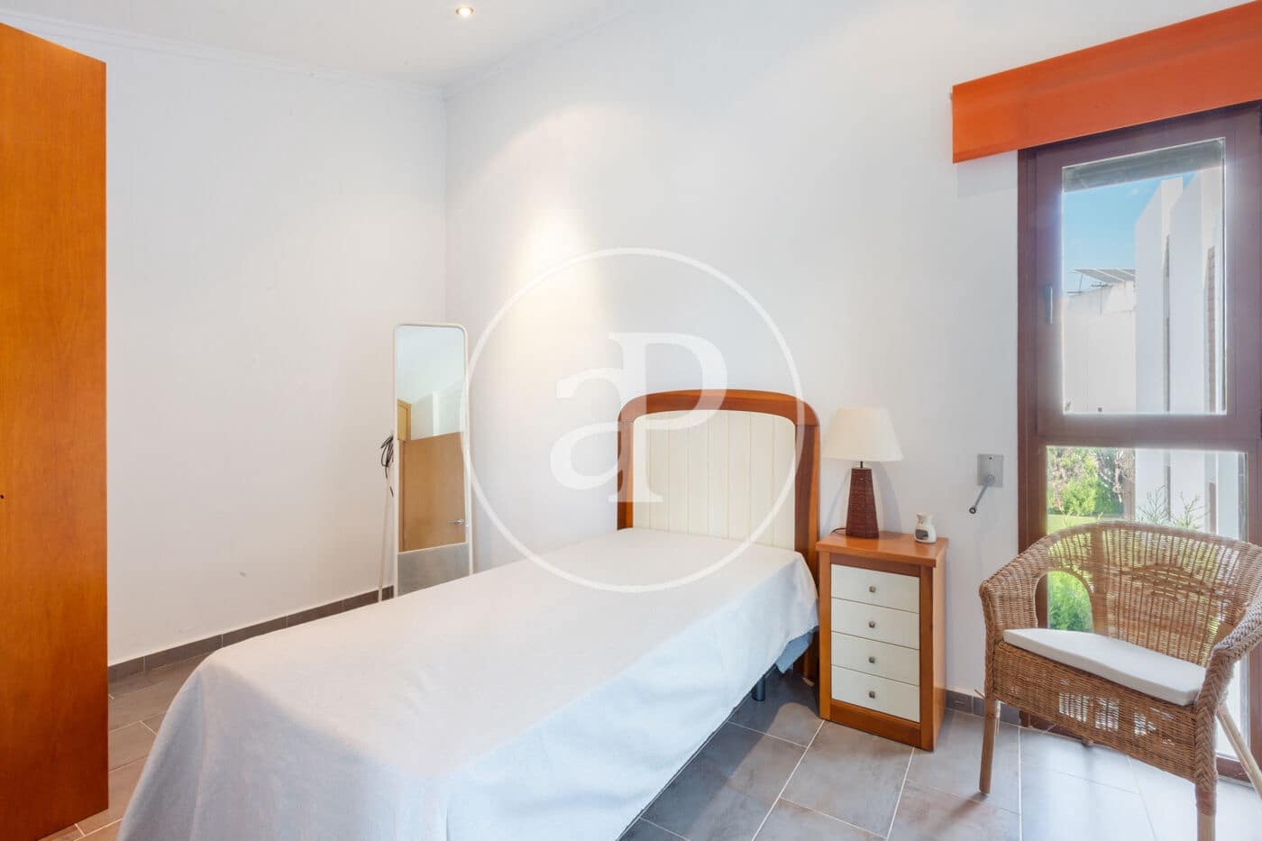 4 bedroom Villa for sale in Chiva - € 475,000 (Ref: 9833732)