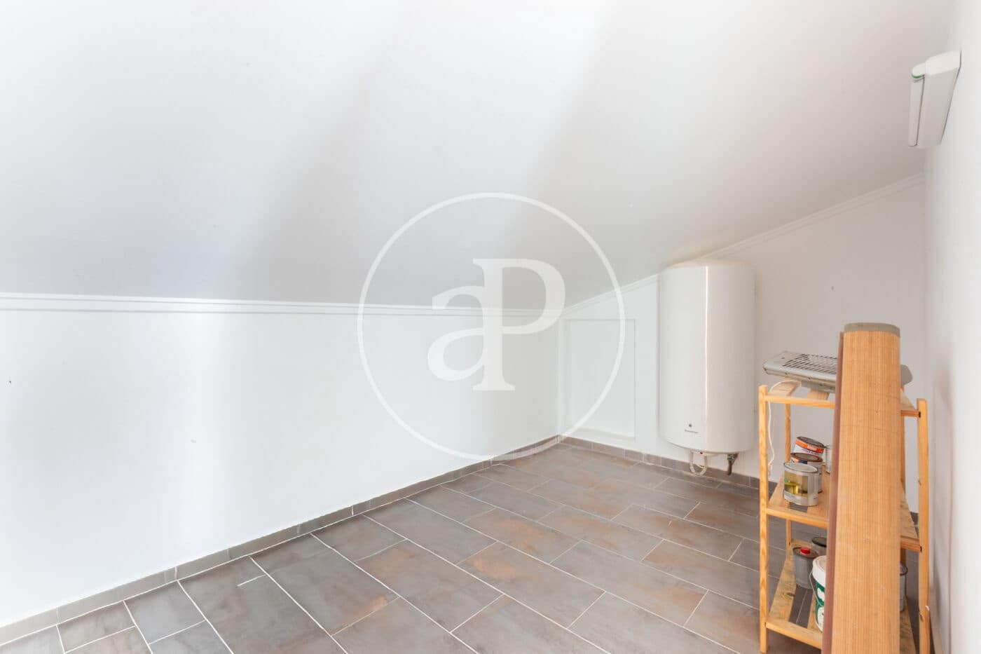 4 bedroom Villa for sale in Chiva - € 475,000 (Ref: 9833732)