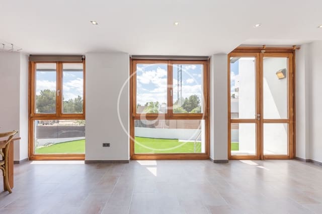 4 bedroom Villa for sale in Chiva - € 475,000 (Ref: 9833732)