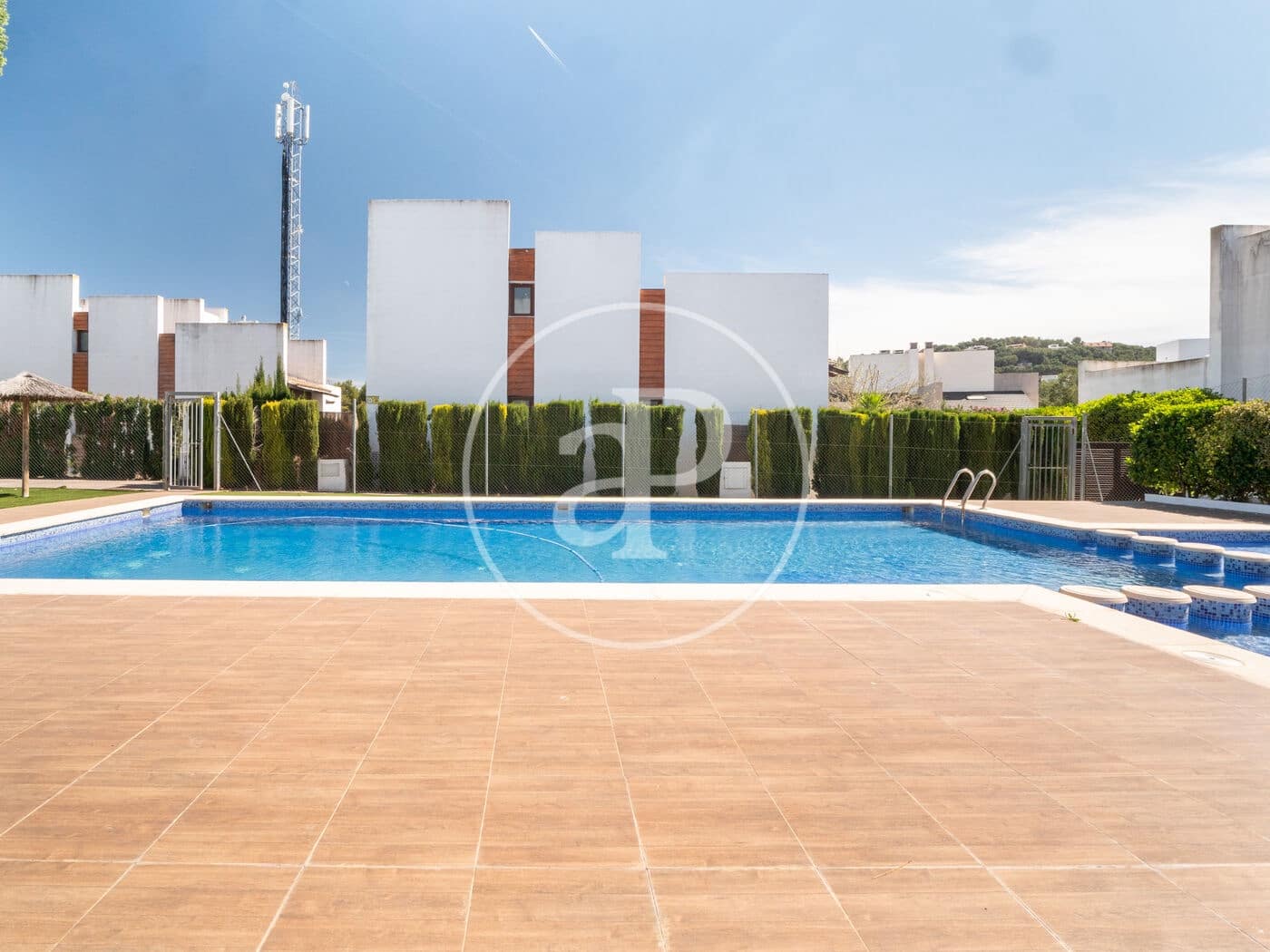 4 bedroom Villa for sale in Chiva - € 475,000 (Ref: 9833732)