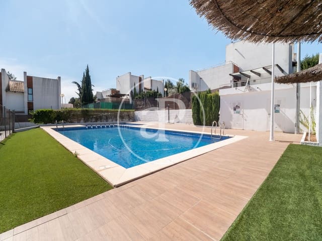 4 bedroom Villa for sale in Chiva - € 475,000 (Ref: 9833732)