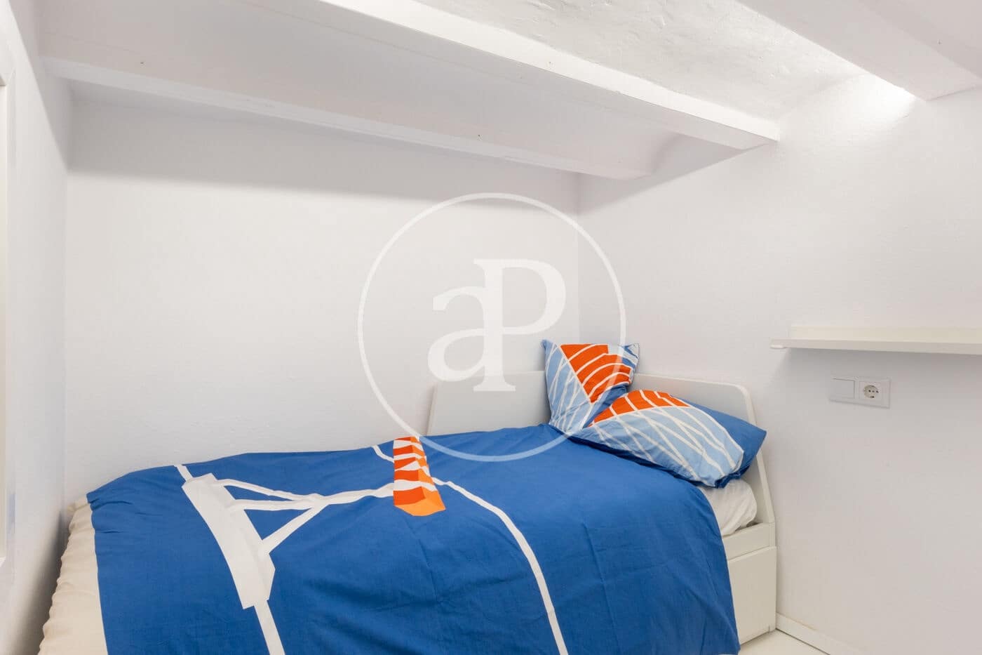 2 bedroom Villa for rent in Valencia city - € 1,300 (Ref: 9833733)