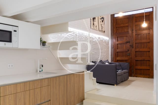 2 bedroom Villa for rent in El Carme, Valencia city - € 1,300 (Ref: 9833733)