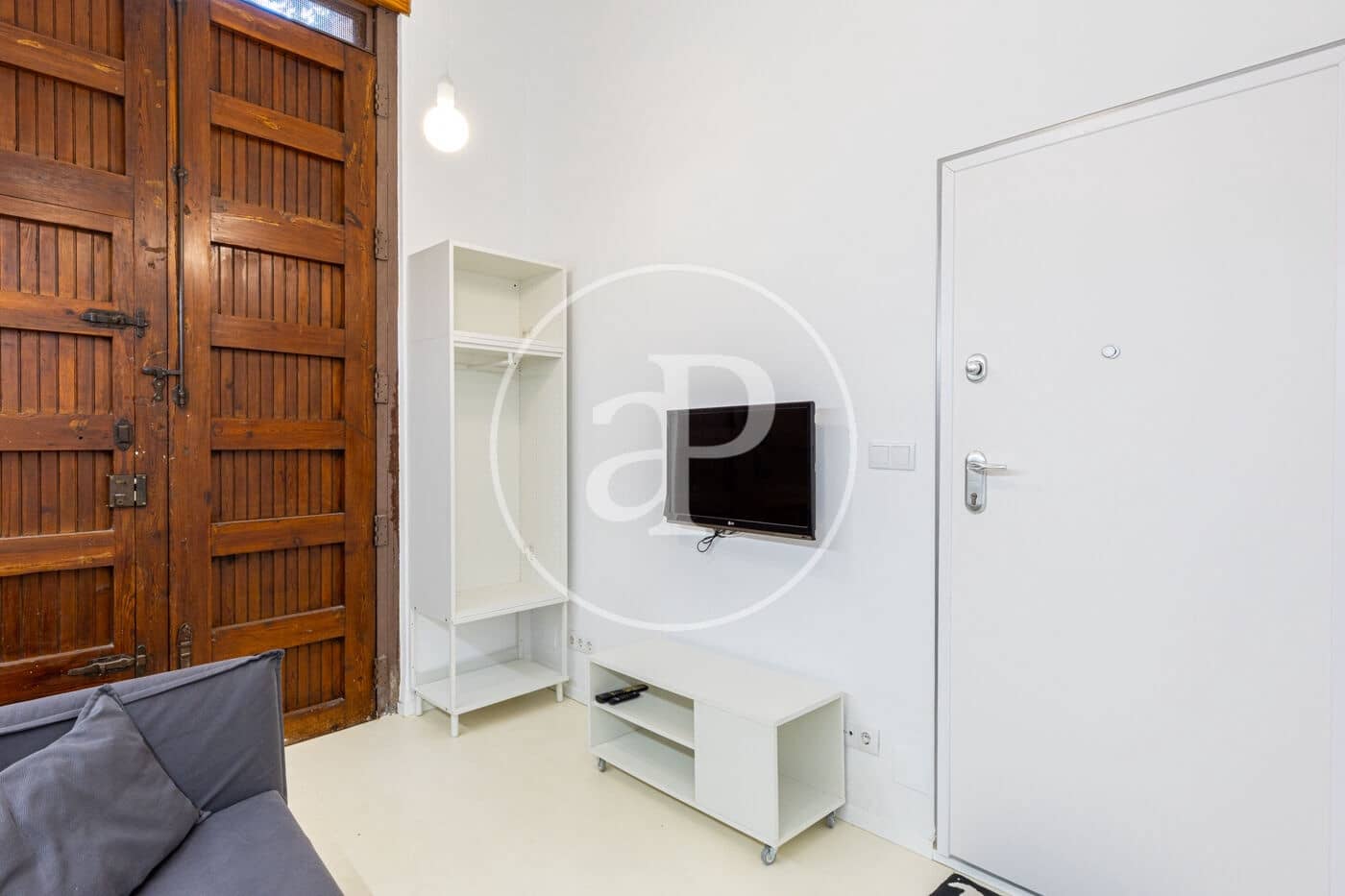 2 bedroom Villa for rent in Valencia city - € 1,300 (Ref: 9833733)