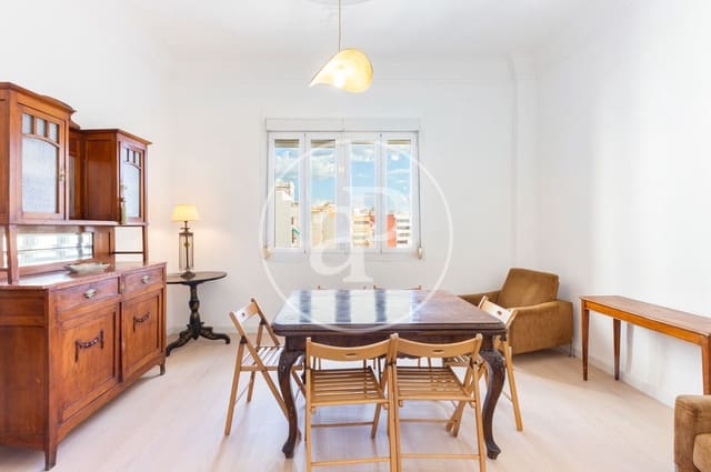 4 bedroom Apartment for rent in Arrancapins, Valencia city - € 1,775 (Ref: 9836693)