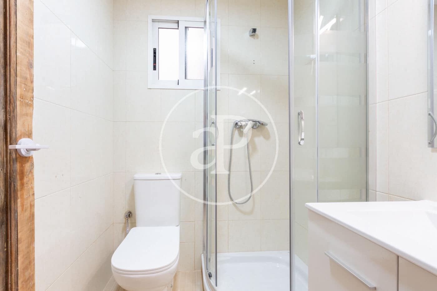 4 bedroom Apartment for rent in Valencia city - € 1,775 (Ref: 9836693)