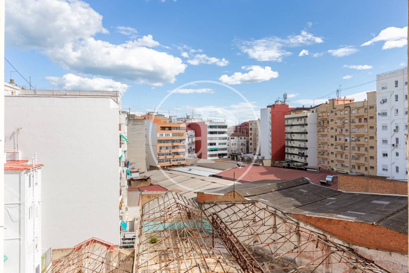 4 bedroom Apartment for rent in Valencia city - € 1,775 (Ref: 9836693)