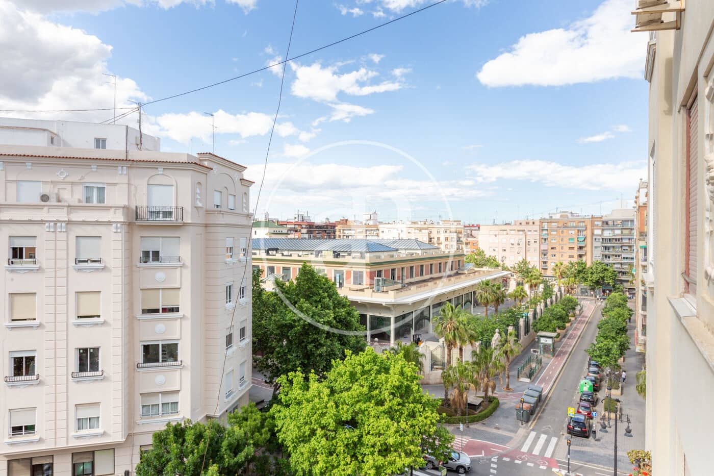 4 bedroom Apartment for rent in Valencia city - € 1,775 (Ref: 9836693)