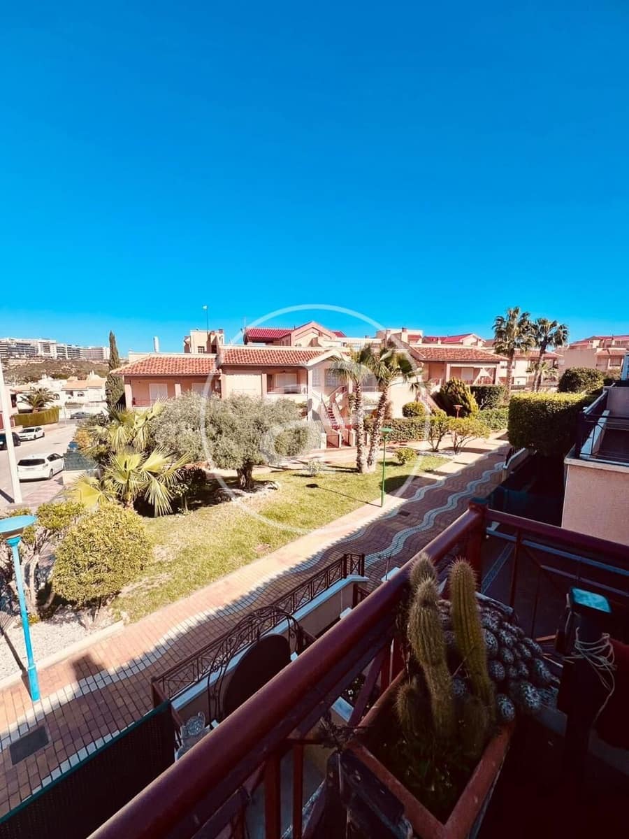 3 soveværelse Villa til salg i Alicante by - € 280.000 (Ref: 9836694)