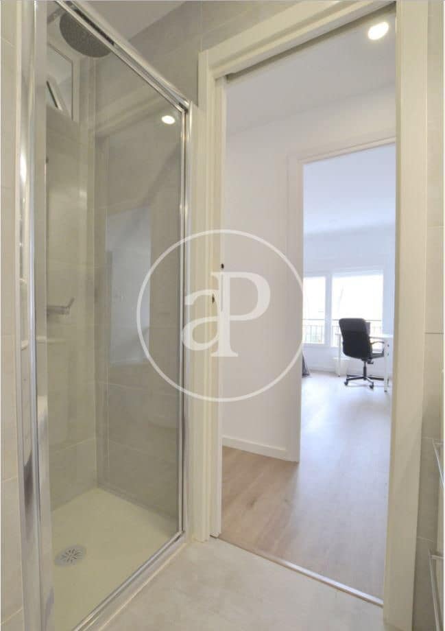 3 bedroom Apartment for rent in Valencia city - € 1,600 (Ref: 9836696)