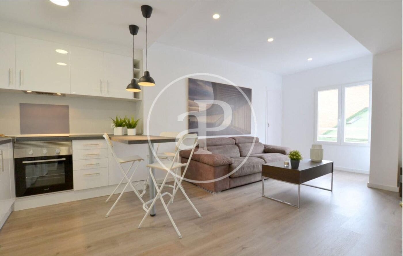 3 bedroom Apartment for rent in Valencia city - € 1,600 (Ref: 9836696)