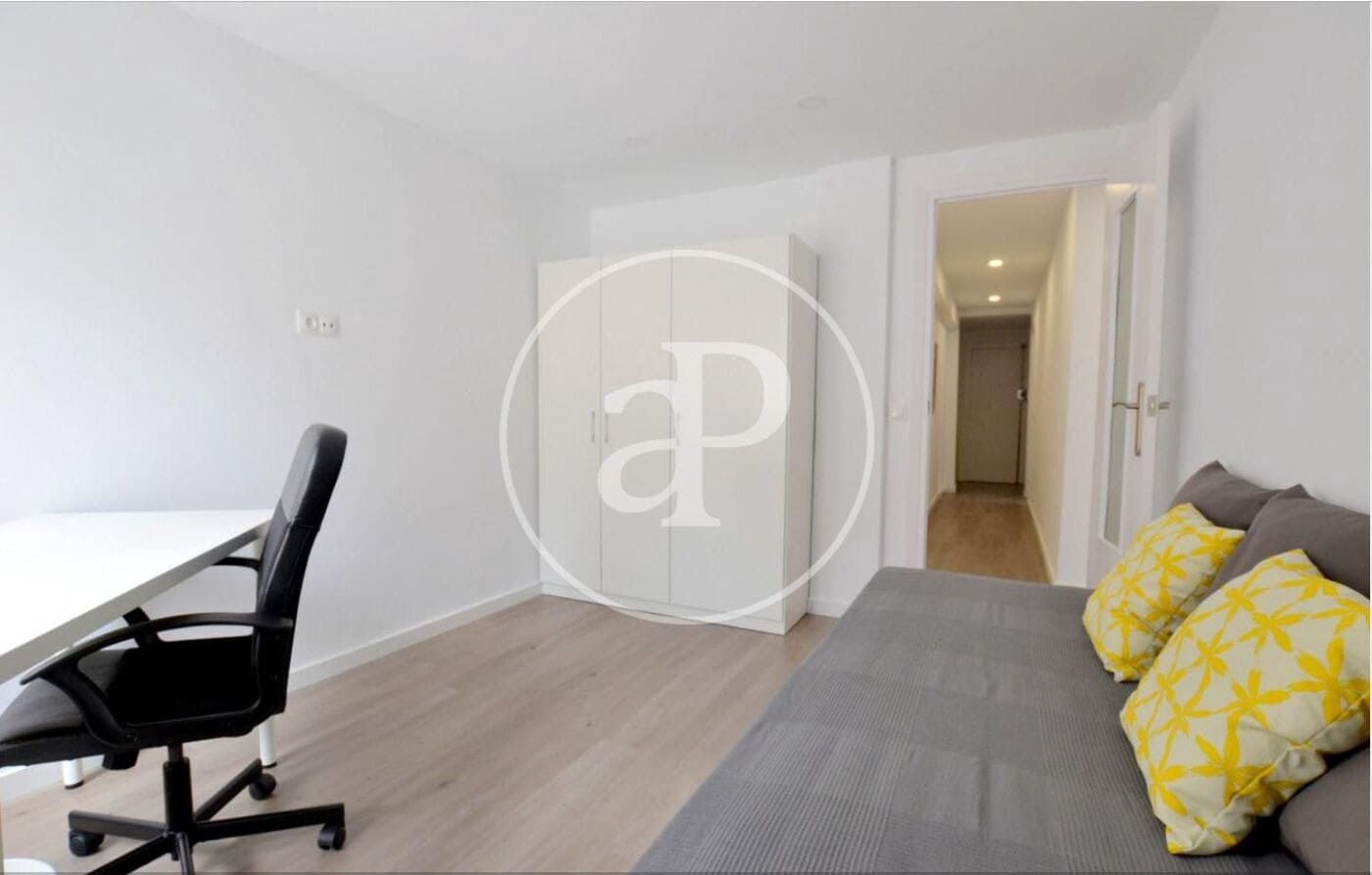 3 bedroom Apartment for rent in Valencia city - € 1,600 (Ref: 9836696)