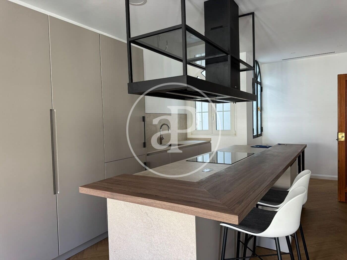 3 sovrum Lägenhet att hyra i Valencia stad - 2 300 € (Ref: 9839322)