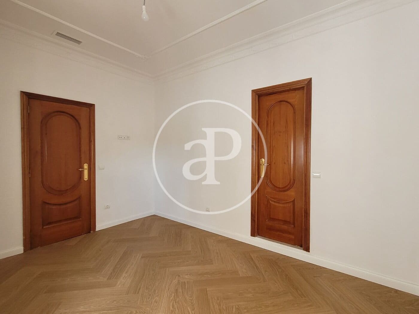 3 sovrum Lägenhet att hyra i Valencia stad - 2 300 € (Ref: 9839322)