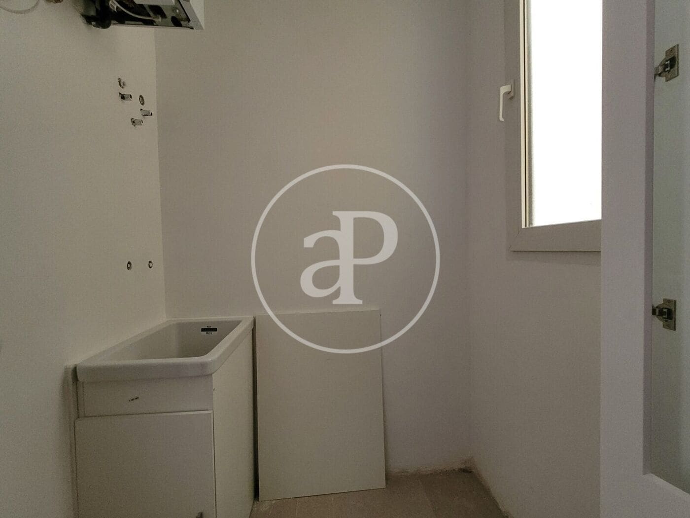 3 sovrum Lägenhet att hyra i Valencia stad - 2 300 € (Ref: 9839322)