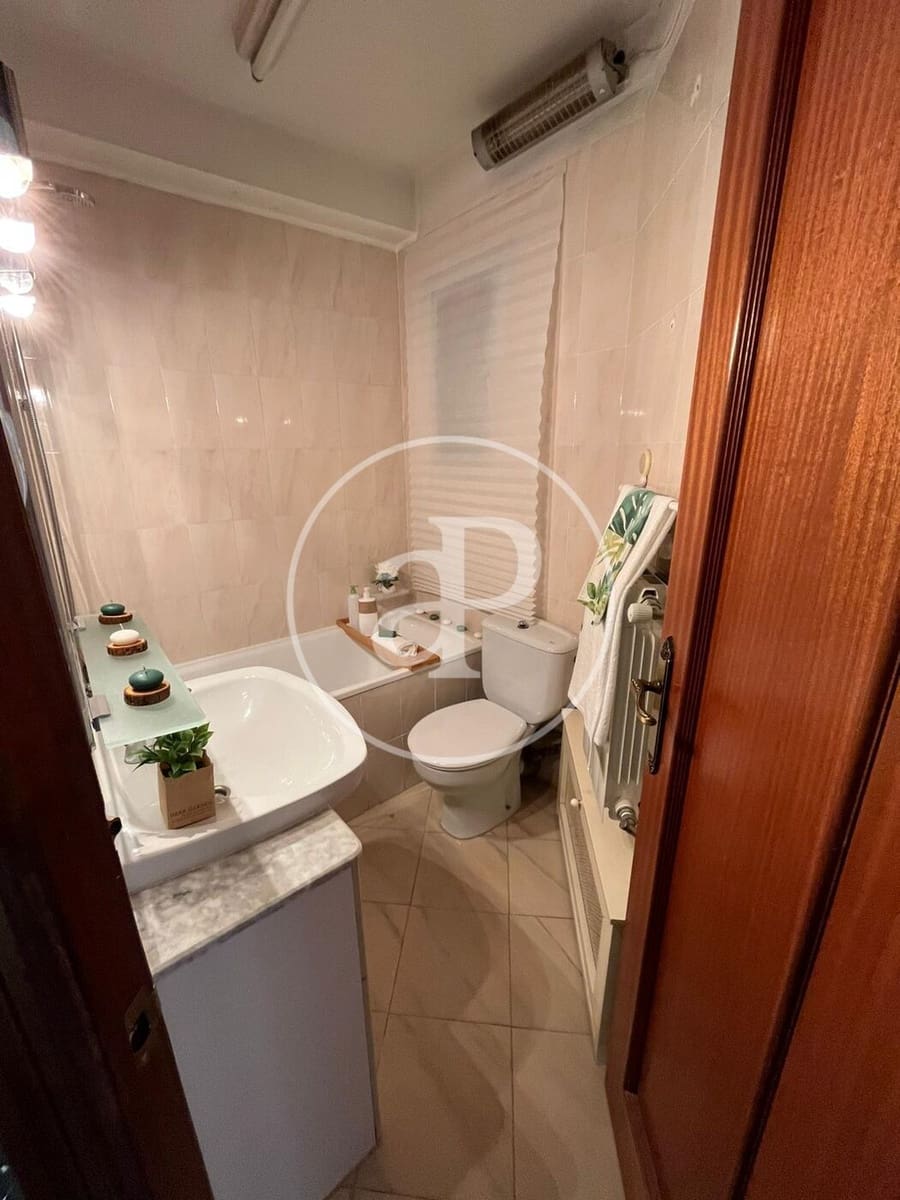 3 sovrum Lägenhet att hyra i Valencia stad - 1 800 € (Ref: 9839323)