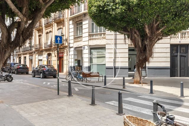 3 makuuhuone Huoneisto vuokrattavana paikassa Russafa, Valencia kaupunki - 1 800 € (Ref: 9839323)
